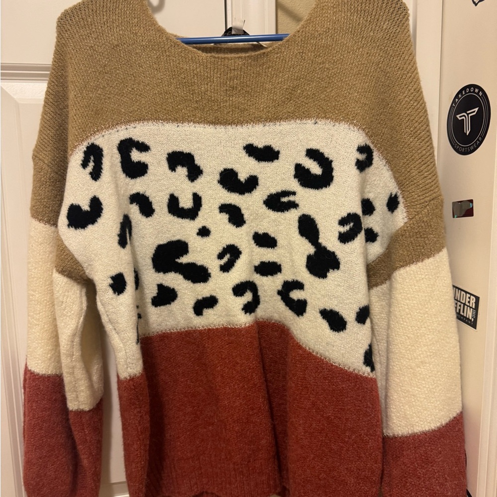 DAVI & DANI Tan and Rust Leopard Sweater